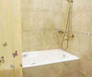 Гостиница Лазурный берег Тюмень Четырехместный номер «Комфорт»-7